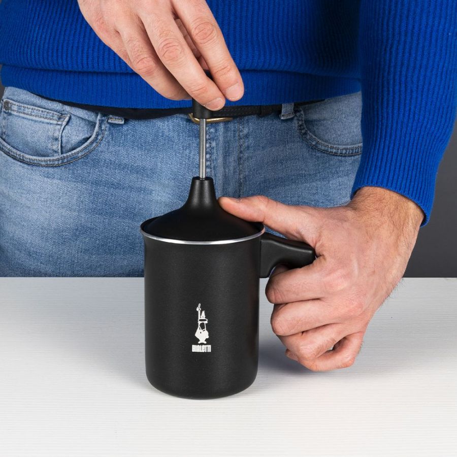 Napeňovač mlieka Bialetti Tuttocrema 166 ml