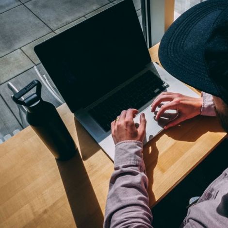 Бутилка MiiR с тясно гърло 680 мл - черна