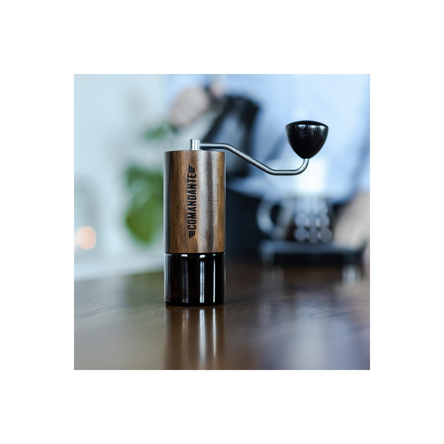 Comandante C40 MK4 Nitro Blade - течен кехлибар