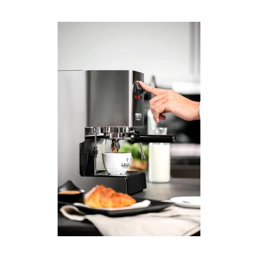 Dźwigniowy ekspres do kawy GAGGIA Classic EVO E24