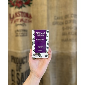Míšina milk chocolate with Czech blueberries 58.5% 2
