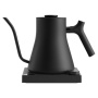 Noul ceainic elegant Fellow Stagg EKG PRO  cu temperatură reglabilă, cronometru și gura de scurgere îngustă pentru turnare precisă. Capacitate de 0,9 l. Culoare: negru.