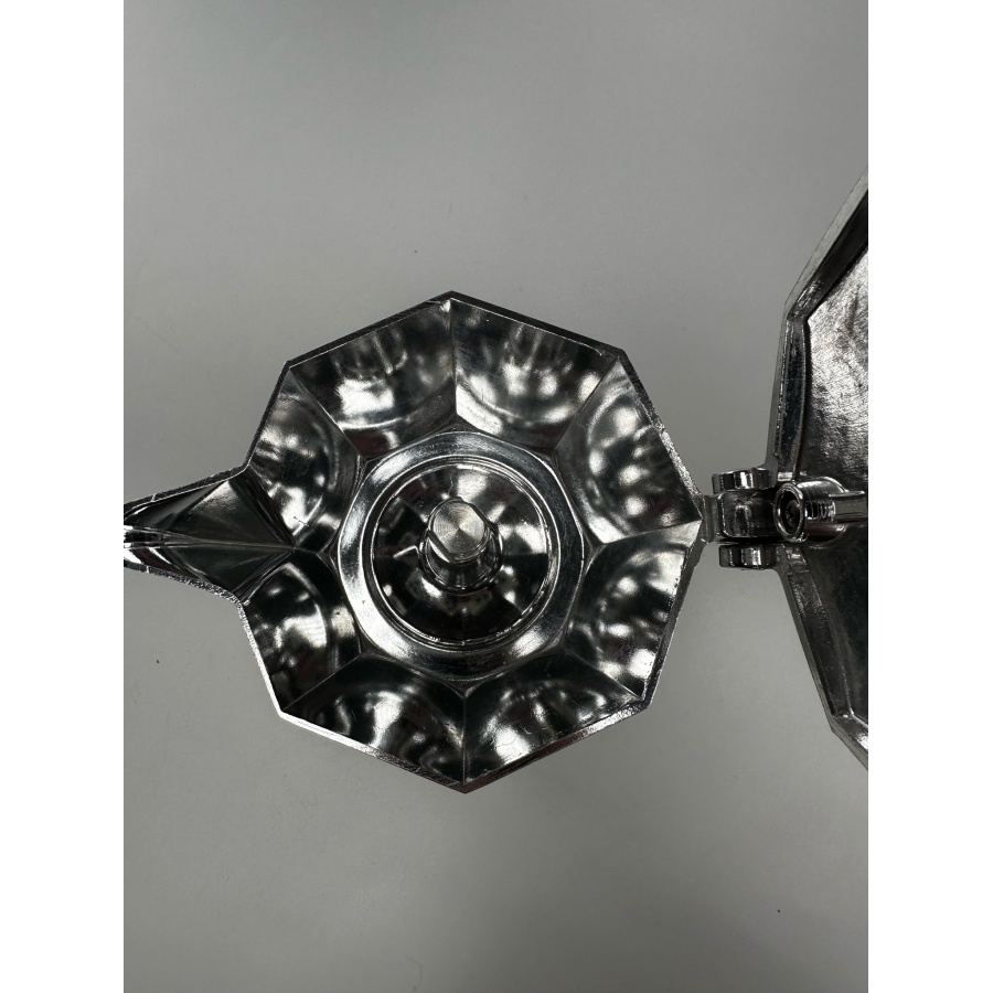 Мока тенджера Bialetti Brikka 4 - ИЗПОЛЗВАНА/НИСКОКУРСОВА