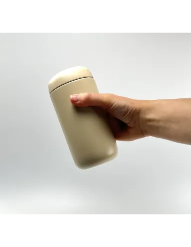 Termohrnek Fellow Carter Move Mug Sand DUNE 355ml